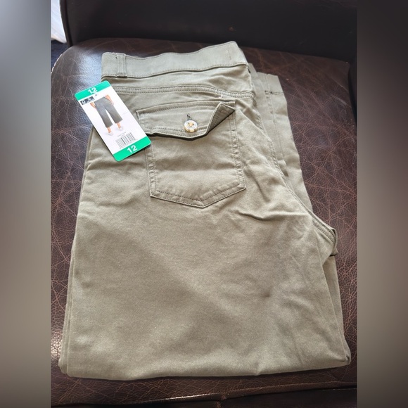 Gloria Vanderbilt Women's Wide Leg Cropped Pants, Green, 12 - Picture 4 of 11